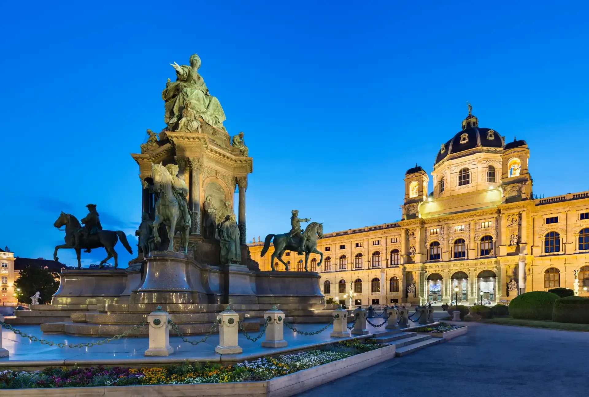 Explore Vienna: Top Attractions and Hidden Gems for an Unforgettable Experience